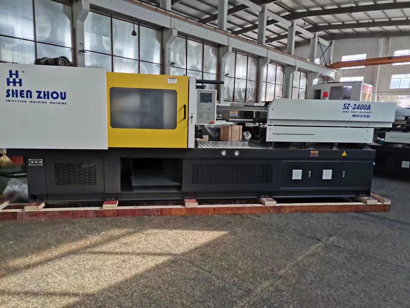 2400KN Plastic Metal Injection Molding Machine