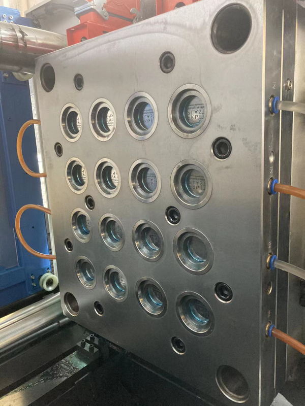 Mould Plastic Water Bottle Caps Mould Injection Molding Machine