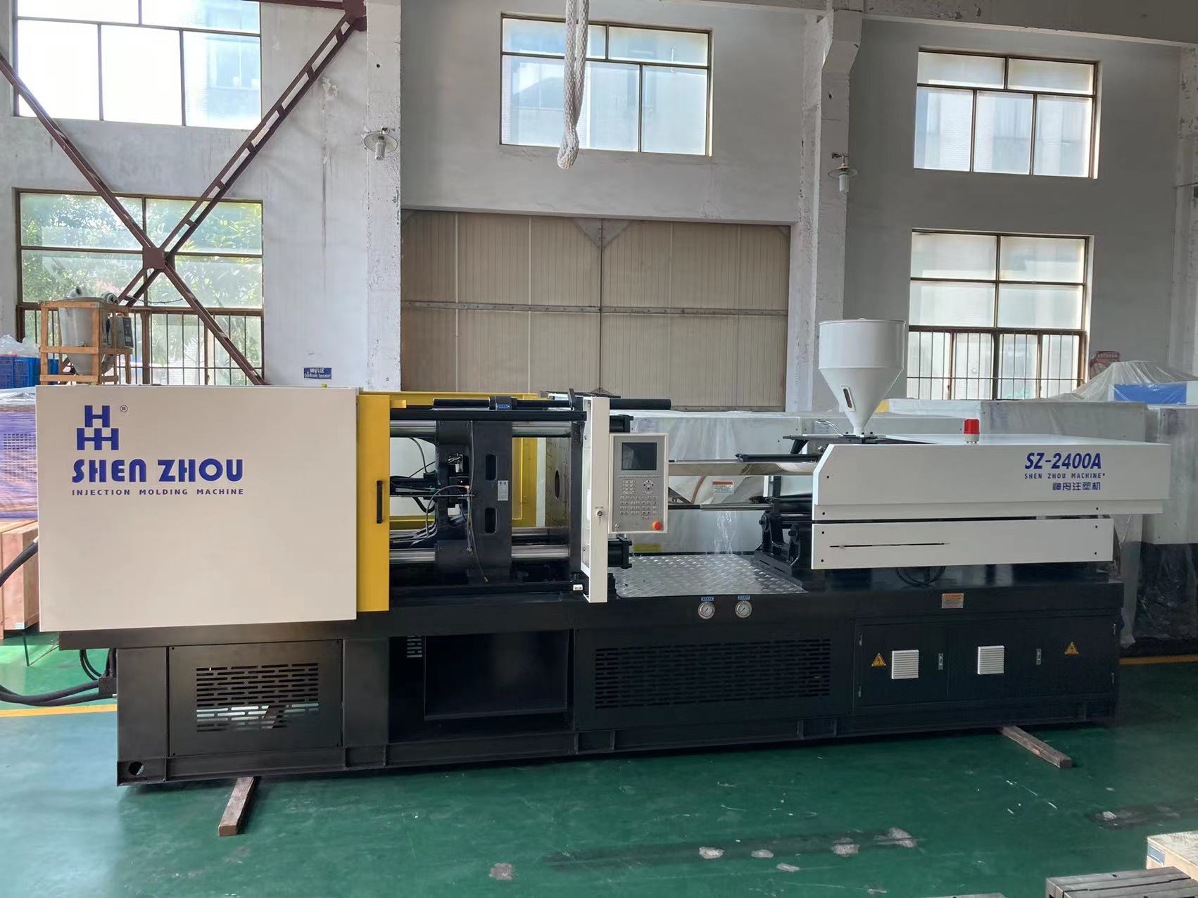 2400KN Manu-manong Hydraulic Injection Molding Machine