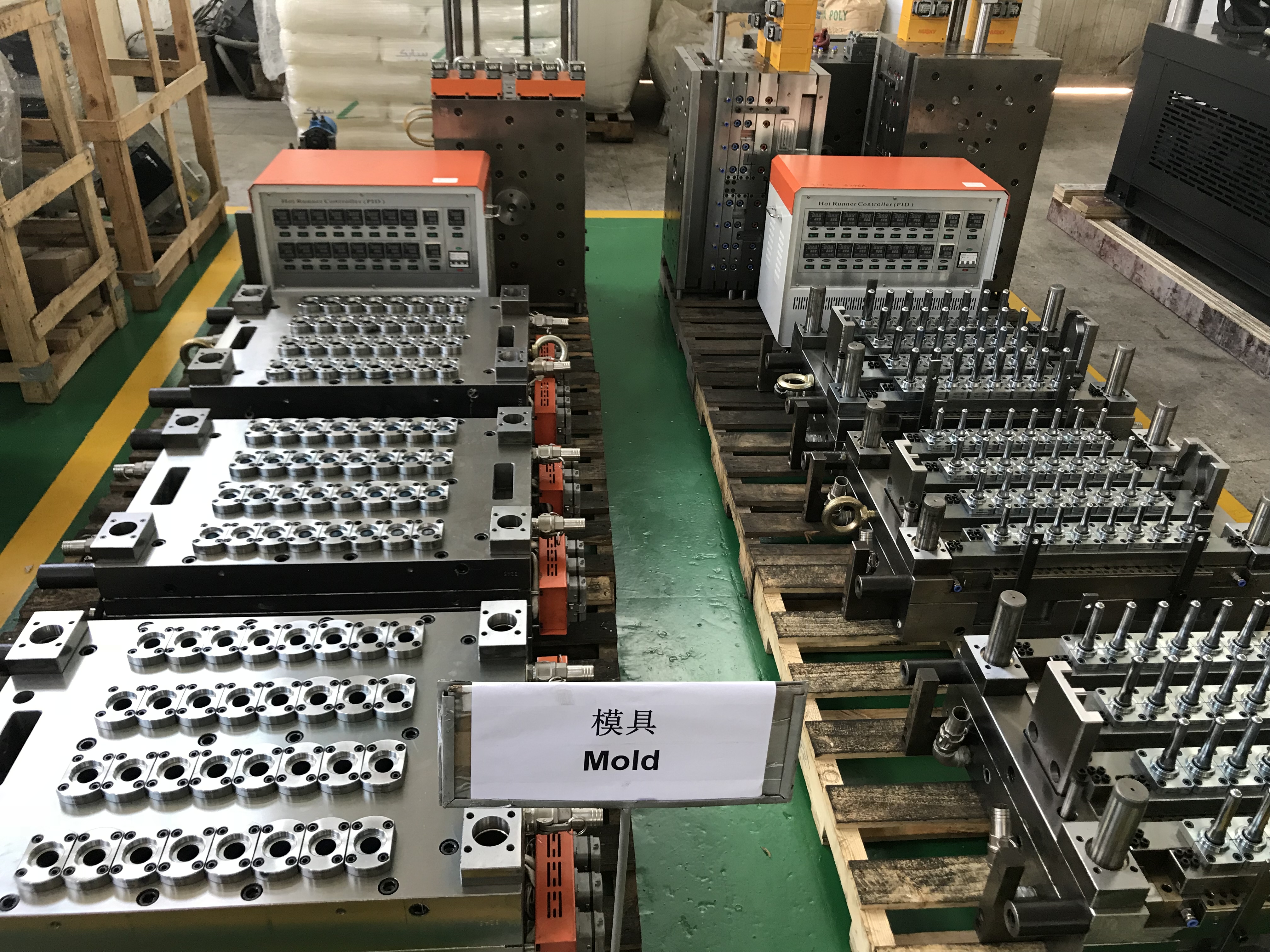 De-kalidad na Plastic PET Preform PET Water Bottles Injection Mould